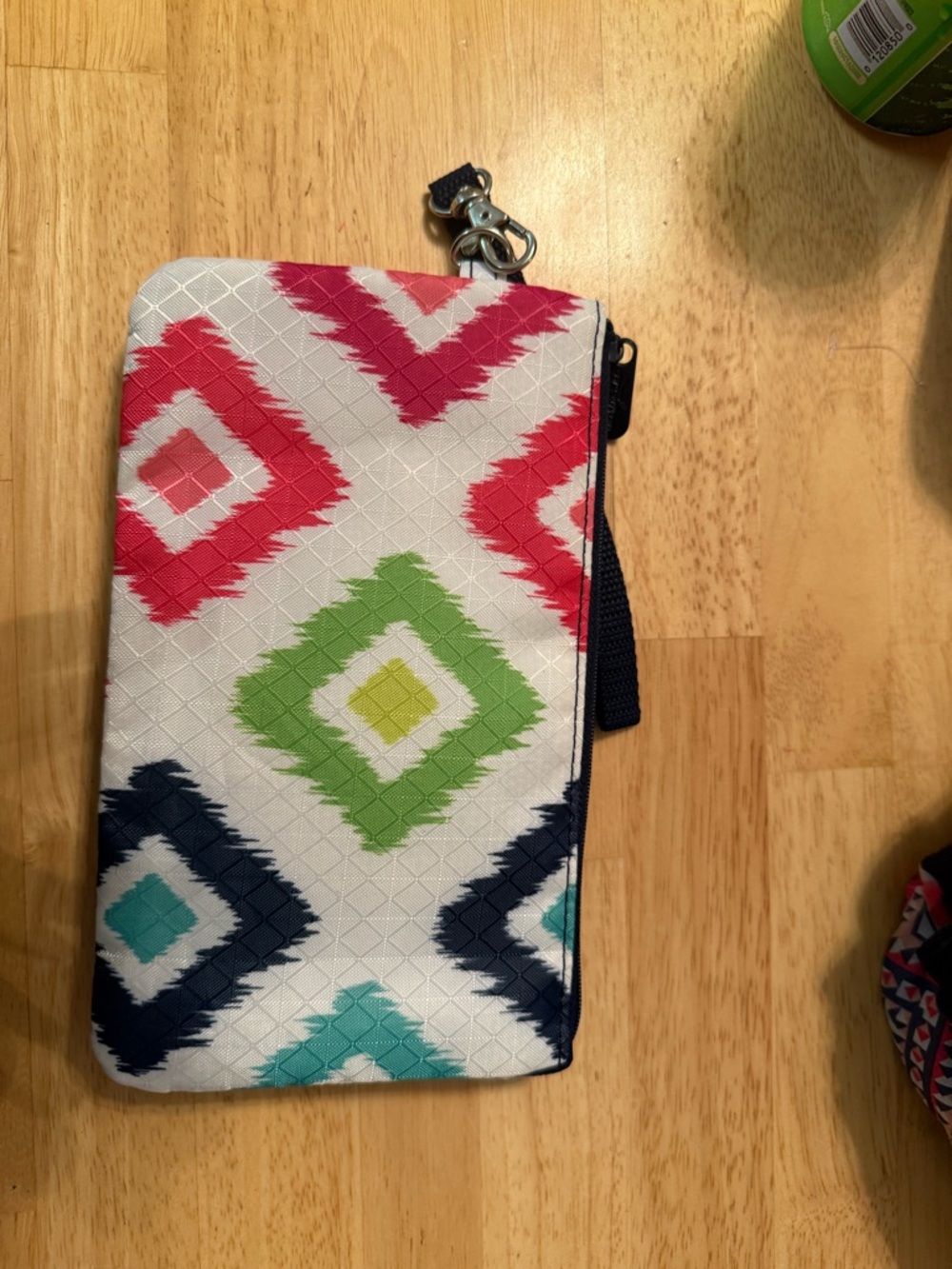 thirty-one Diamond Ikat Zip Wristlet in Pink, Green, Navy, Teal
